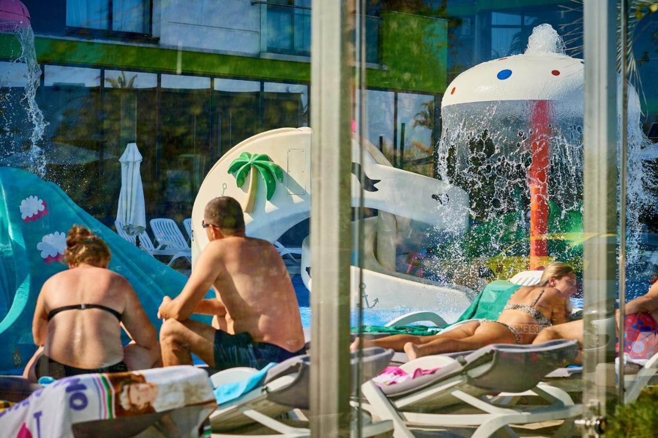 Nasty 24 Aparthotel Pool & Spa Mamaia Nord 那沃达利 外观 照片